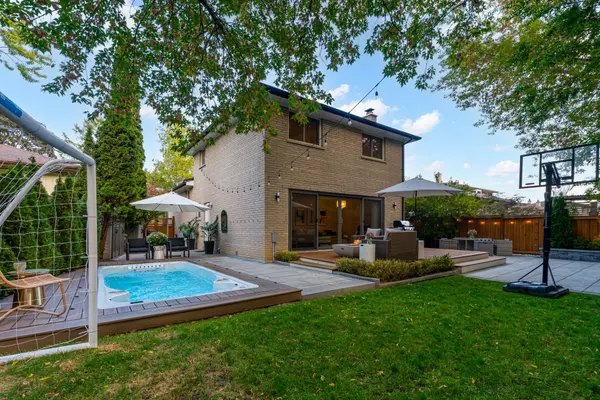 Toronto E08, ON M1E 2A4,28 Tivoli CT