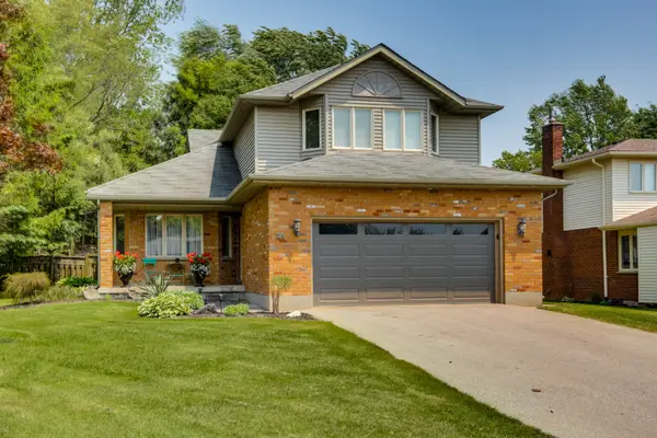 14 Eric DR, Thames Centre, ON N0L 1G1