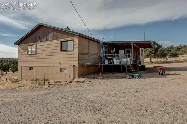952 Twin Lakes RD, Walsenburg, CO 81089