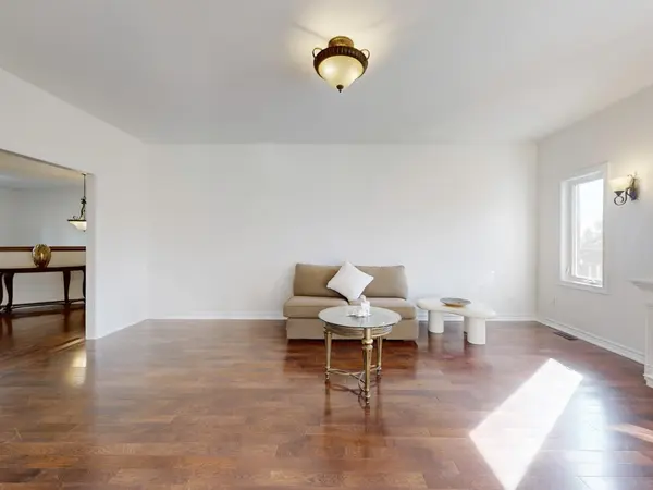 3668 Harmony RD N, Oshawa, ON L1H 8L7