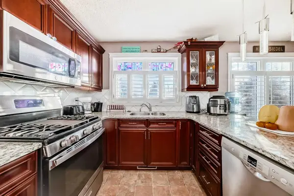 516 2 AVE NE, Airdrie, AB T4B1R4