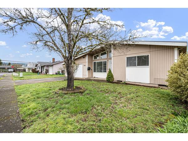 1760 BRYANT AVE, Cottage Grove, OR 97424