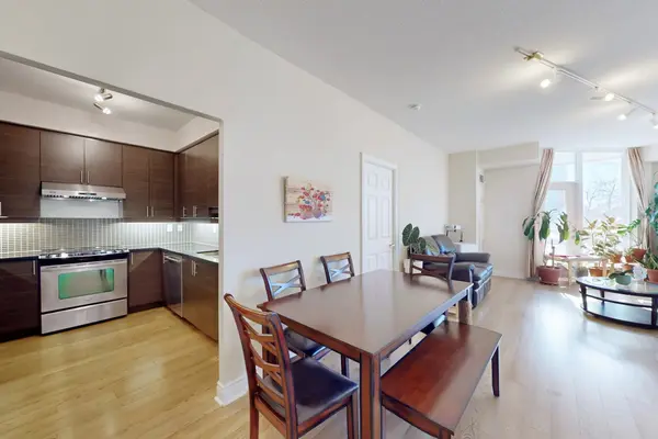 23 Cox BLVD #163, Markham, ON L3R 7Z9