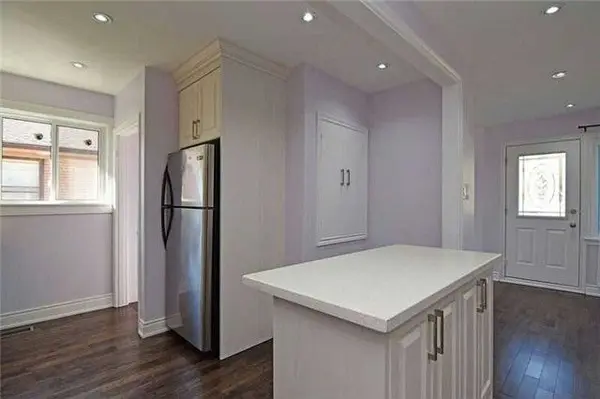 83 Mcmurchy AVE S #Upper L, Brampton, ON L6Y 1Y7