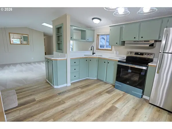 1435 VENTANA CT, Coos Bay, OR 97420