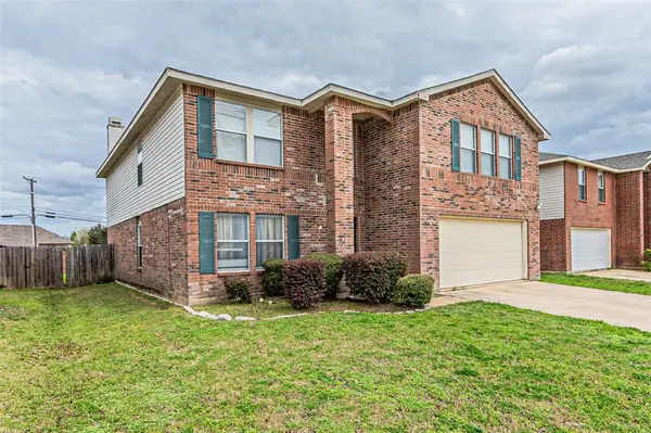 3016 Cesareo Drive, Grand Prairie, TX 75052