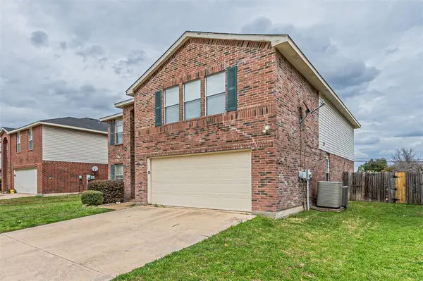 3016 Cesareo Drive, Grand Prairie, TX 75052