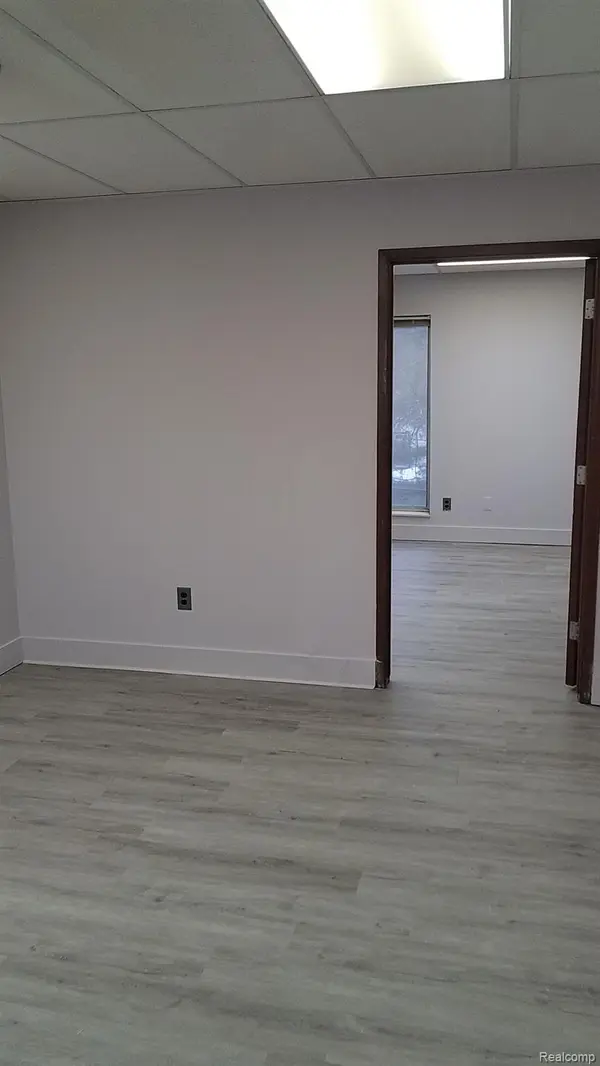24225 9 MILE Suite 105, Southfieldcity_oakland, MI 48033