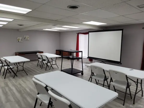 24225 9 MILE Suite 105, Southfieldcity_oakland, MI 48033