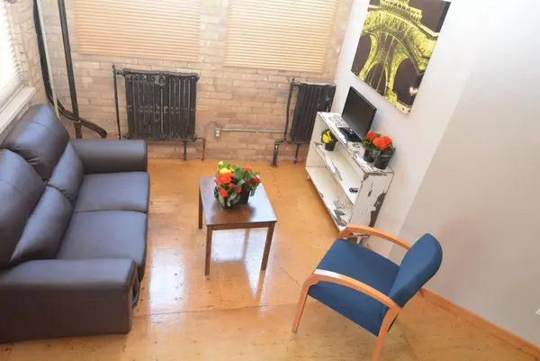 2480 Dundas ST W, Toronto W02, ON M6P 1W9