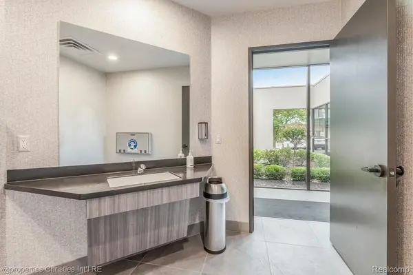 6330 Orchard Lake RD #110, West Bloomfield Charter Township, MI 48322