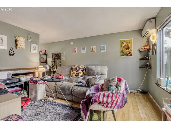 2120 NE 7TH AVE, Portland, OR 97212