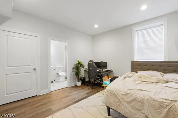 506 Brooklyn Mountain Rd, Hopatcong Boro, NJ 07843