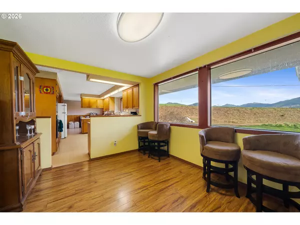 Tillamook, OR 97141,1590 MCCORMICK LOOP RD