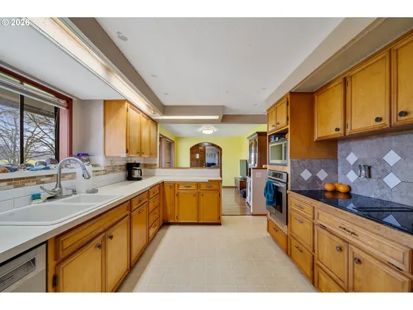 1590 MCCORMICK LOOP RD, Tillamook, OR 97141