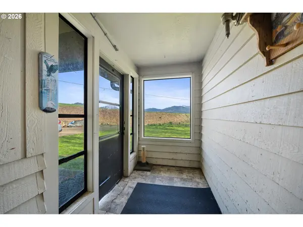 1590 MCCORMICK LOOP RD, Tillamook, OR 97141