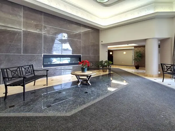 9017 Leslie ST #PH10, Richmond Hill, ON L4B 4R8