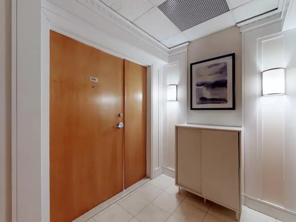 9017 Leslie ST #PH10, Richmond Hill, ON L4B 4R8