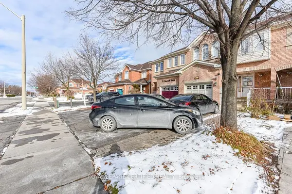 15 Tinsmith ST, Brampton, ON L7A 1N3
