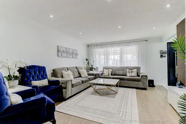 78 Cherrylawn AVE, Toronto W05, ON M9L 2B5