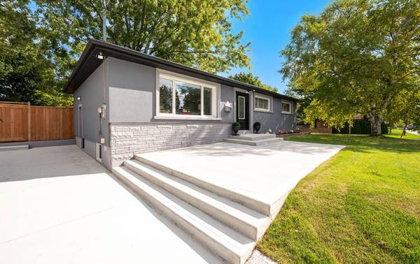 1395 Niels AVE, Burlington, ON L7P 2E6