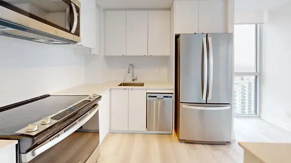 1461 Lawrence AVE W #2004, Toronto W04, ON M6L 0A6