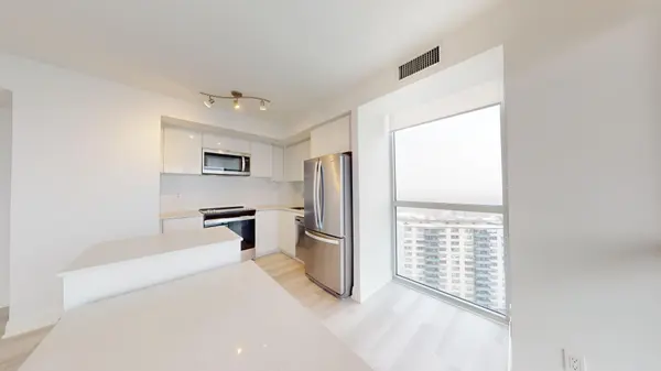 1461 Lawrence AVE W #2004, Toronto W04, ON M6L 0A6