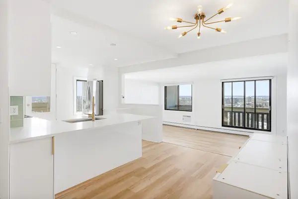 415 Greenview AVE #1504, Britannia - Lincoln Heights And Area, ON K2B 8G5