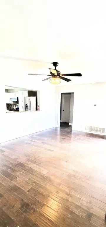 Fort Worth, TX 76111,2020 Bluebonnet Drive