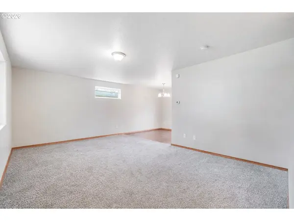 461 E AIRPARK WAY, Newberg, OR 97132