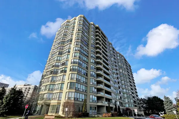 1890 Valley Farm RD #207, Pickering, ON L1V 6B4