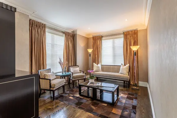 1 Sanibel CRES, Vaughan, ON L4J 8G9