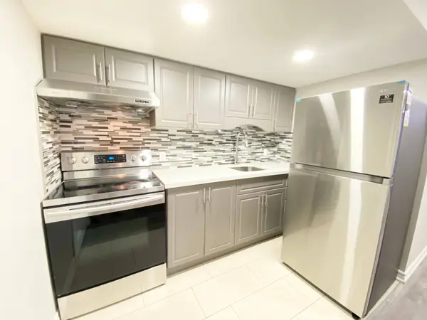 4 Reddington RD, Markham, ON L3S 0E2