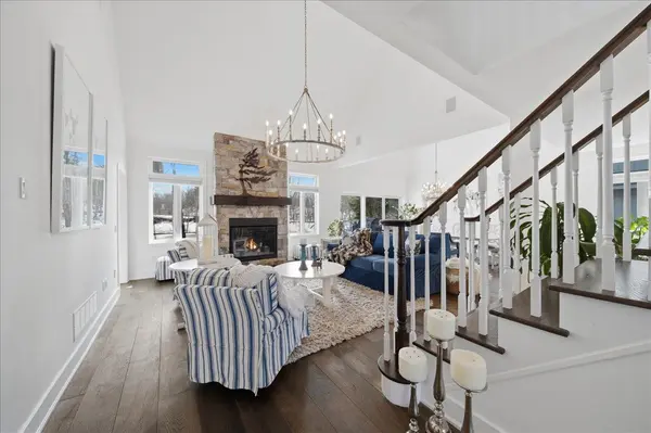 11 Breakwater CT, Gravenhurst, ON P1P 0A2