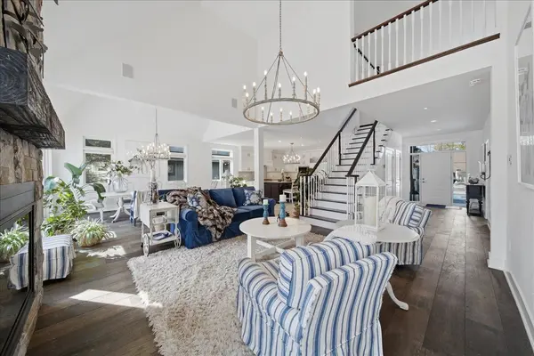 11 Breakwater CT, Gravenhurst, ON P1P 0A2