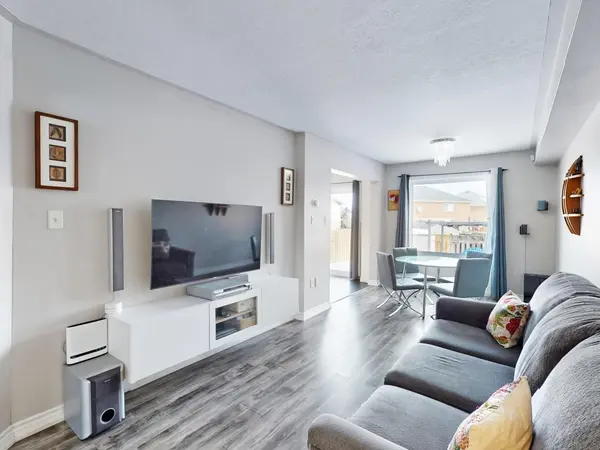 62 Crittenden DR, Georgina, ON L4P 4E3