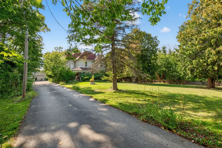 1516 17th Side Road, New Tecumseth, ON L0G 1T0