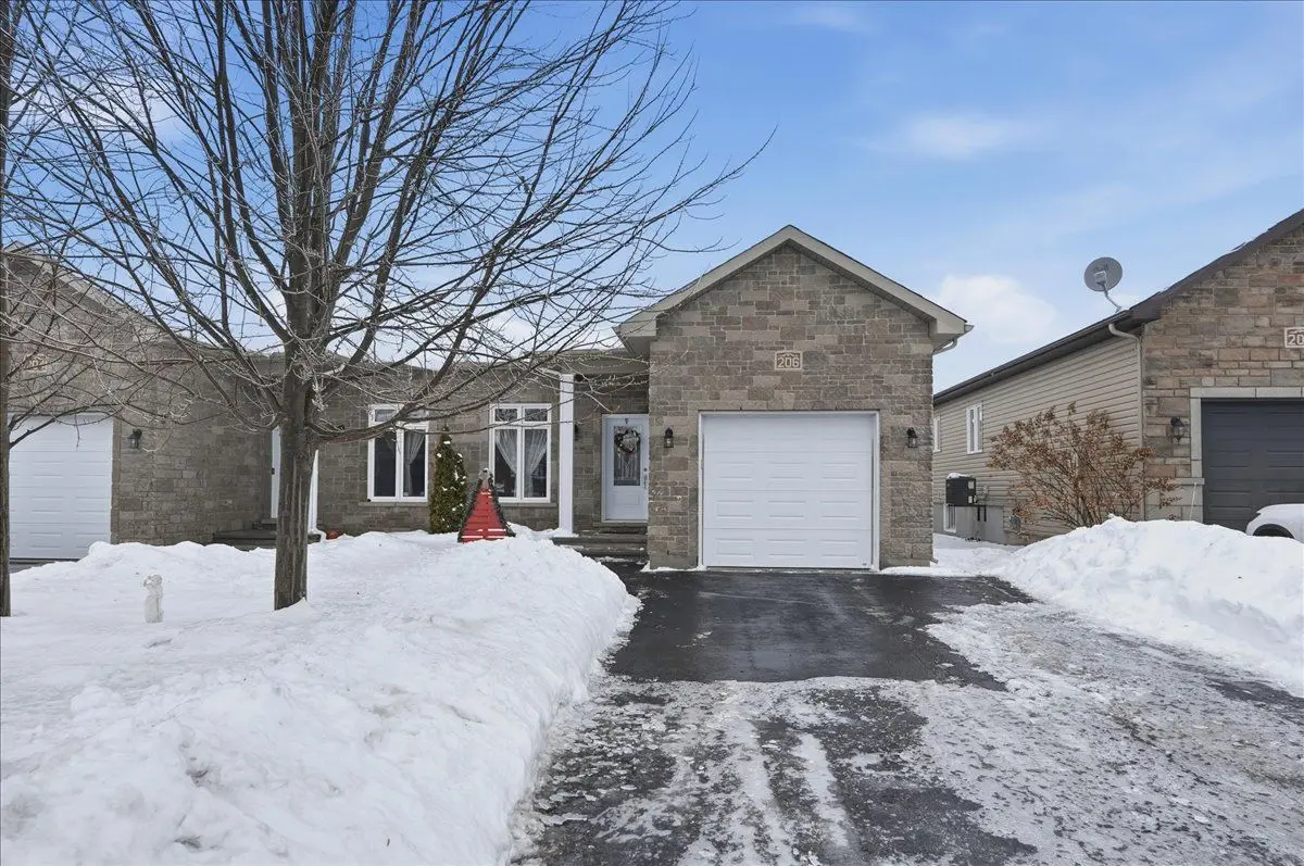206 Trillium CIR, Alfred And Plantagenet, ON K0A 3K0