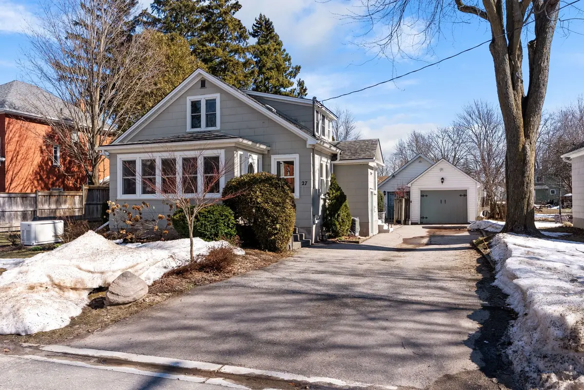 27 Pacific AVE, Perth East, ON N0K 1M0