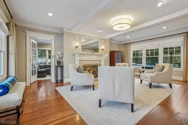 2 Robert Dr, Millburn Twp., NJ 07078