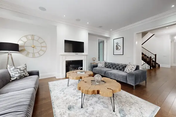 76 Annsleywood CT, Vaughan, ON L4H 4G6