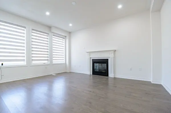 37 BAYCROFT BLVD, Essa, ON L3W 0M1