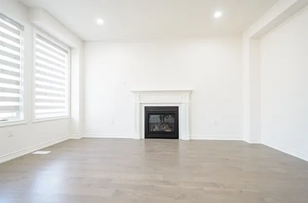 37 BAYCROFT BLVD, Essa, ON L3W 0M1