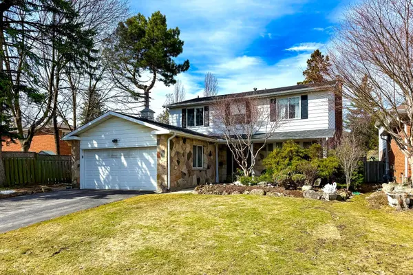 1924 Steepbank CRES, Mississauga, ON L4X 1T8