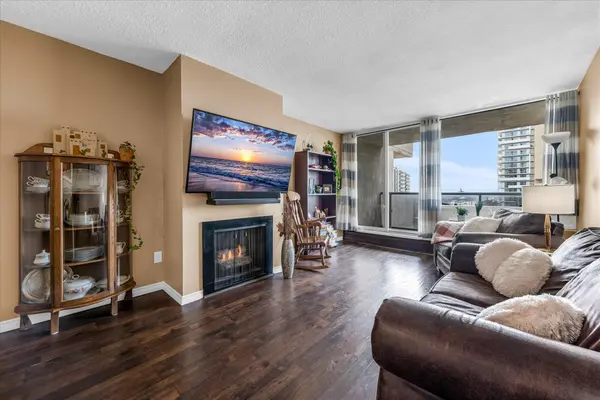 20 Speers RD #502, Oakville, ON L6K 3R5