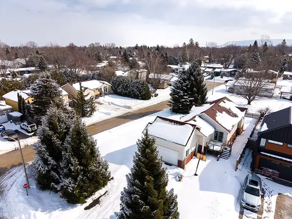 3 Shirley CT, Blue Mountains, ON N0H 2P0