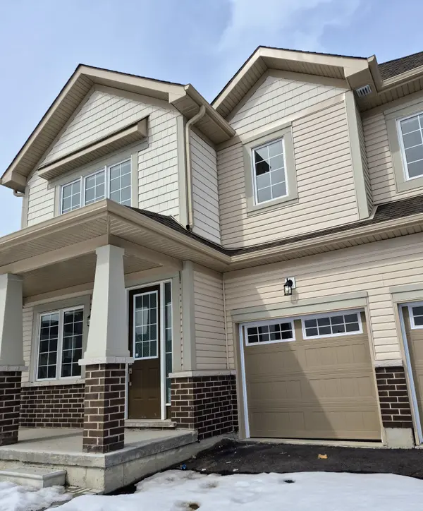 80 Golf Links DR, Loyalist, ON K0H 1G0