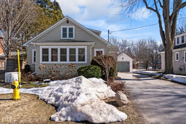 27 Pacific AVE, Perth East, ON N0K 1M0