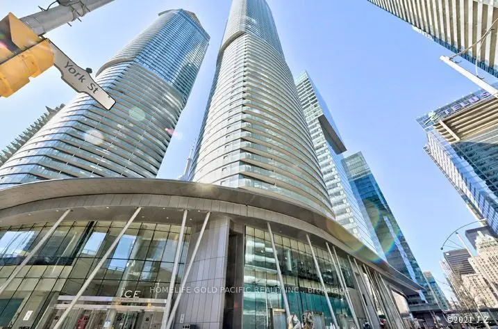 14 York ST #802, Toronto C01, ON M5J 0B1