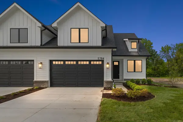 5820 Heights BLVD, Sterling Heights, MI 48314